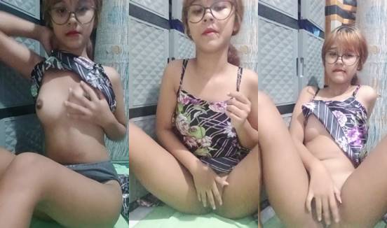 Bokep rara nadifa abg kacamata esempeh colmek