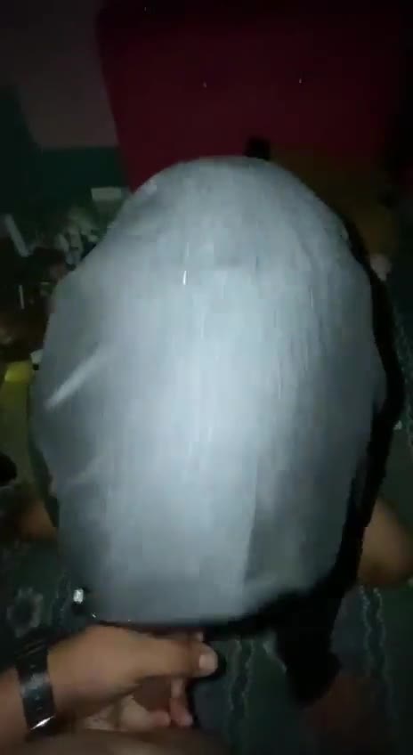 Guru hijab kacamata dan murid