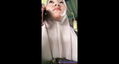 Ughty Ninaaa Sii Penjaga Warung kolam renang Bokep Indo