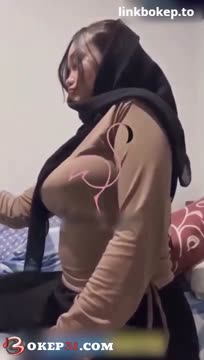 Tante Hijab Montok Main Sama Ponakan – PoopHD